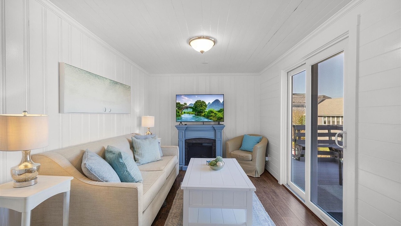 Photo of Livingroom in Hyannis