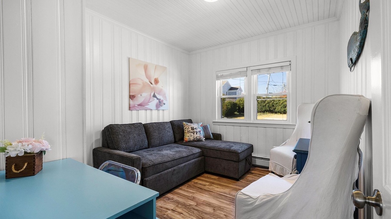 Photo of Livingroom in Hyannis