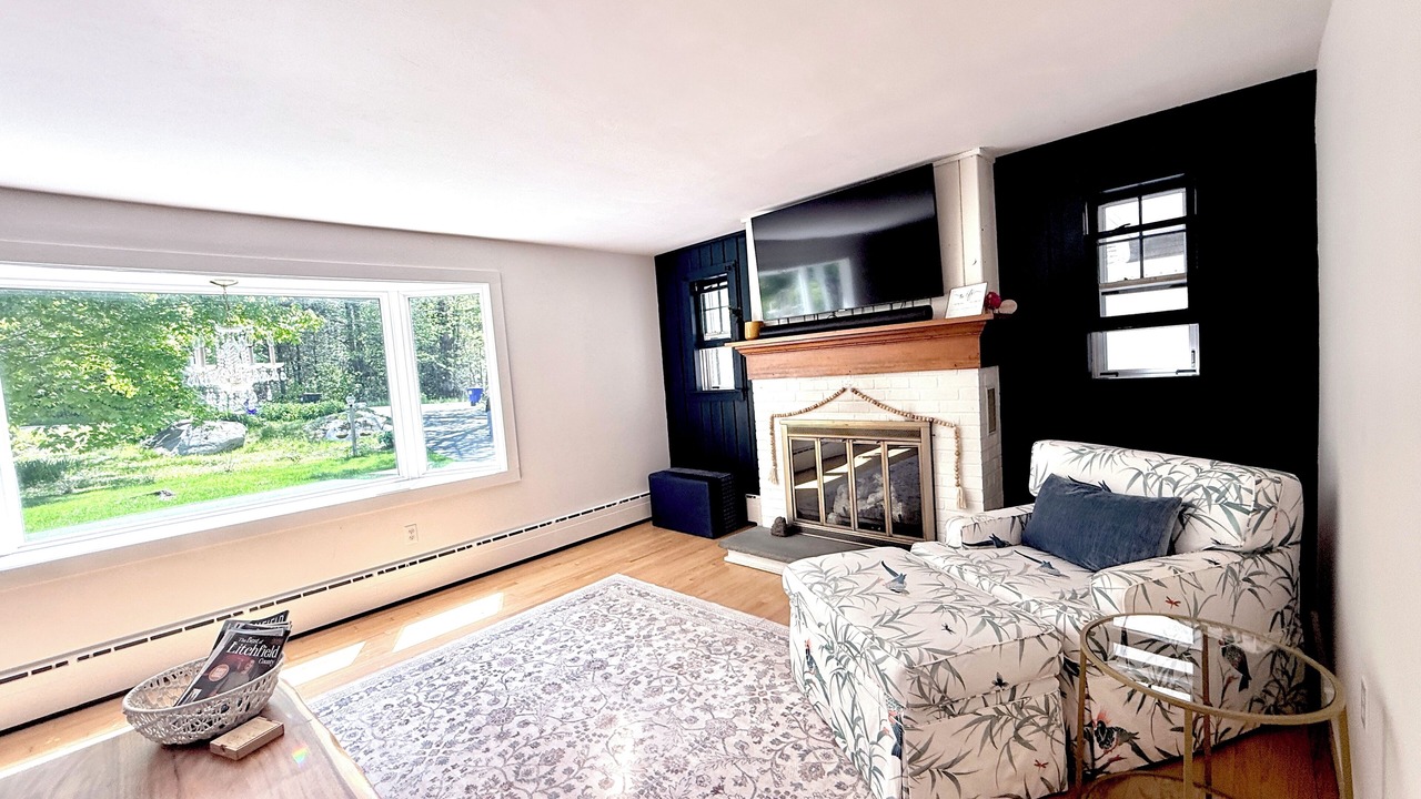 Photo of Livingroom in Goshen
