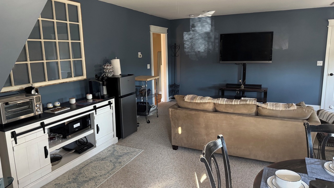 Photo of Livingroom in Woburn