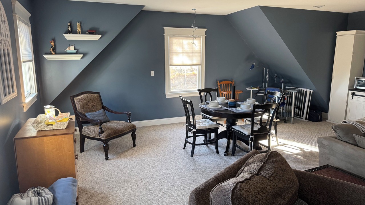 Photo of Livingroom in Woburn
