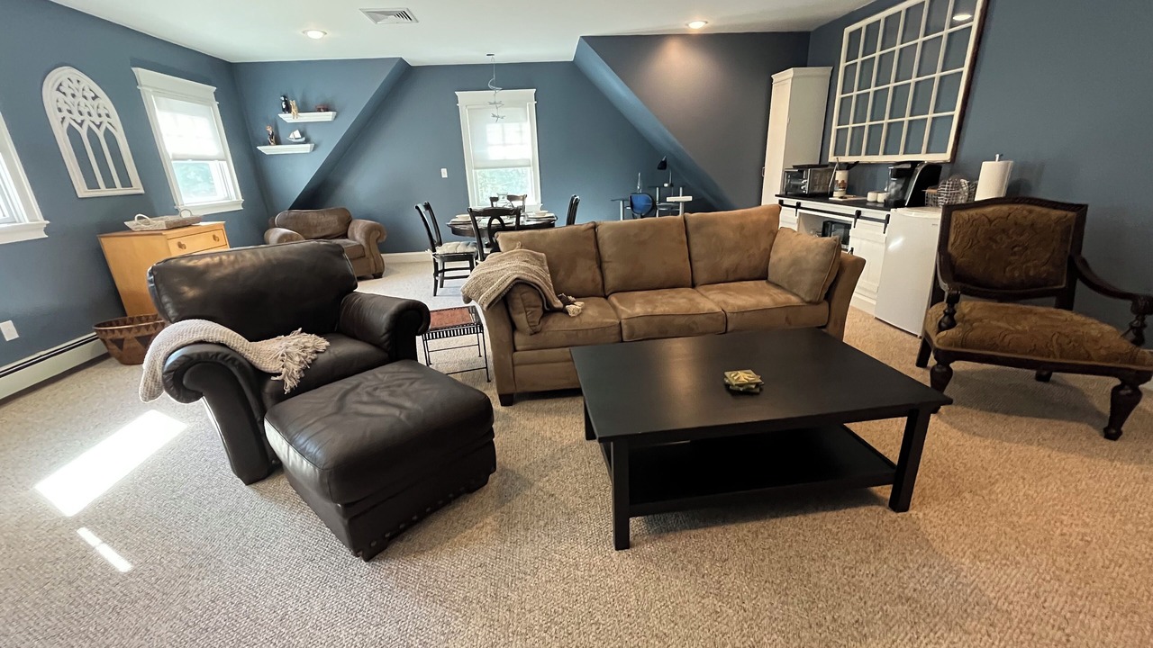 Photo of Livingroom in Woburn