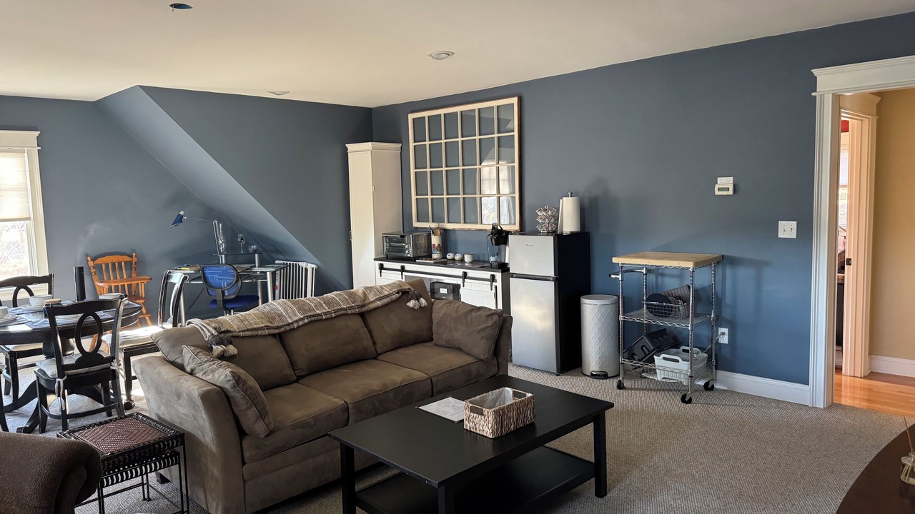 Photo of Livingroom in Woburn