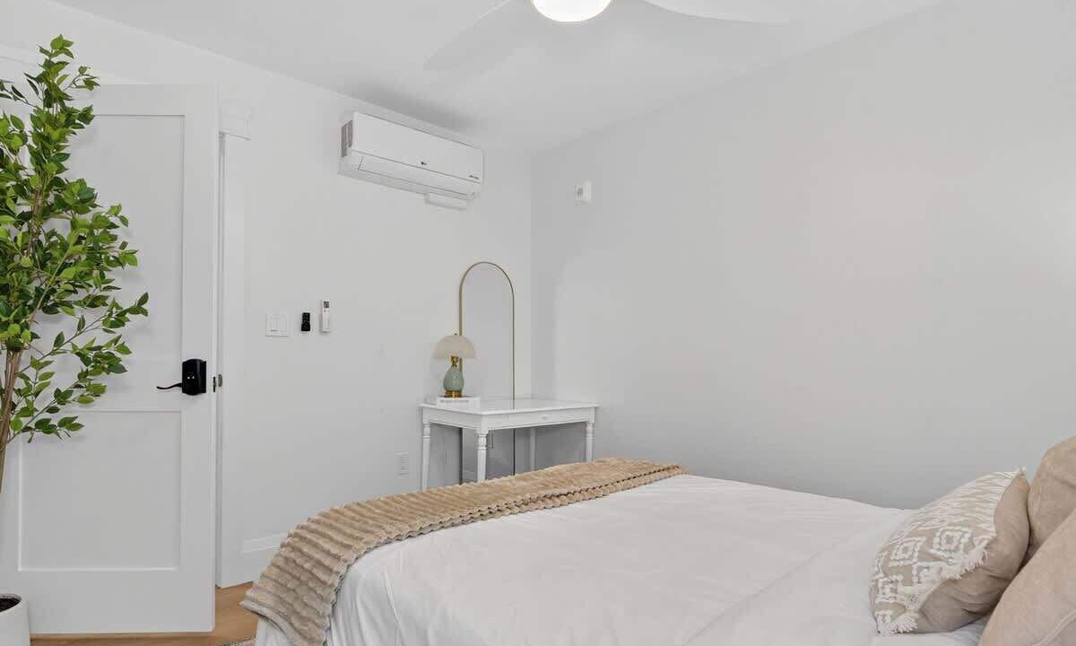 Photo of Bedroom in Mid-Cambridge