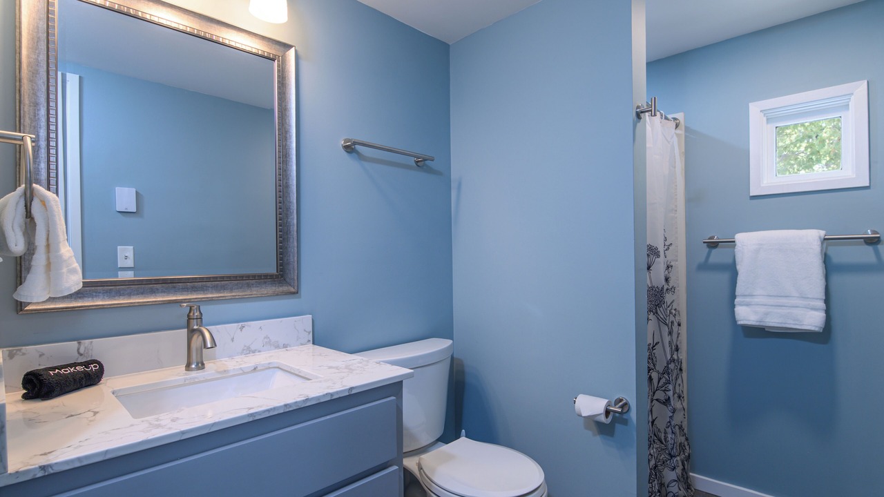 Photo of Bathroom in Warren