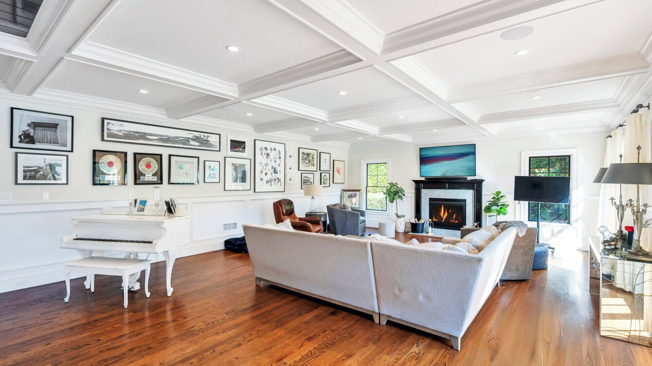 Photo of Livingroom in Shinnecock Hills