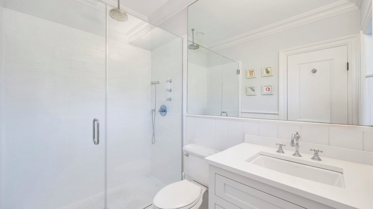 Photo of Bathroom in Shinnecock Hills