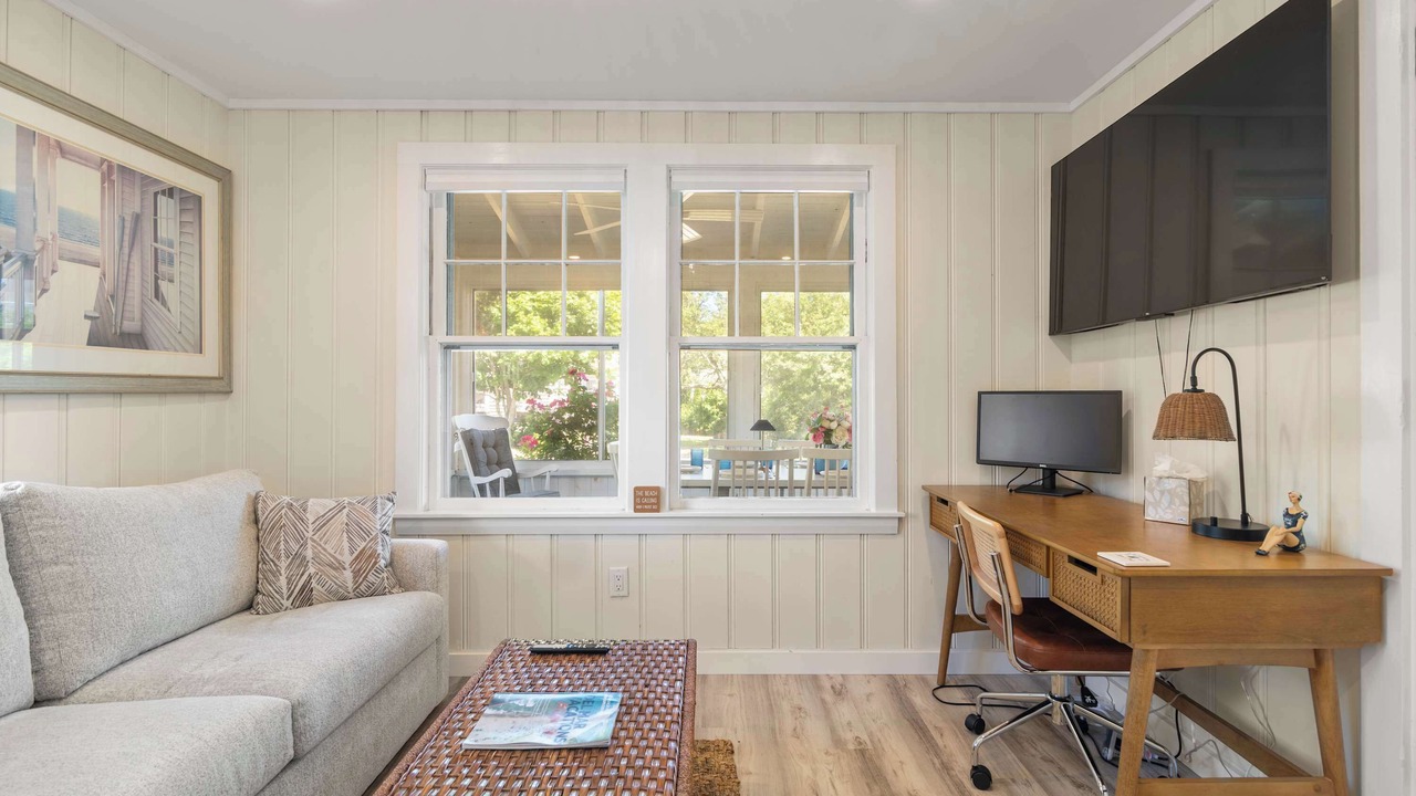 Photo of Livingroom in West Yarmouth