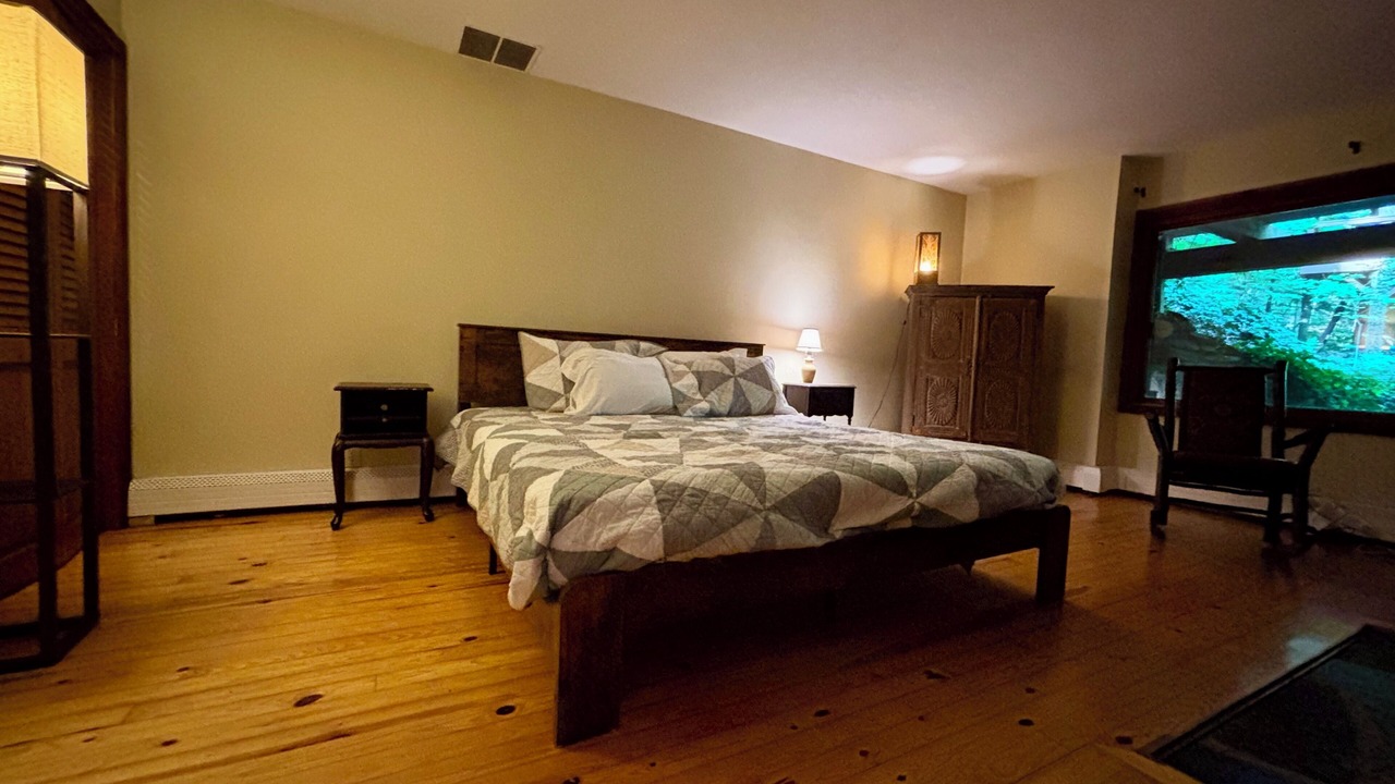Photo of Bedroom in Jamesville