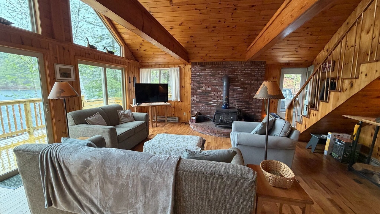 Photo of Livingroom in West Newfield