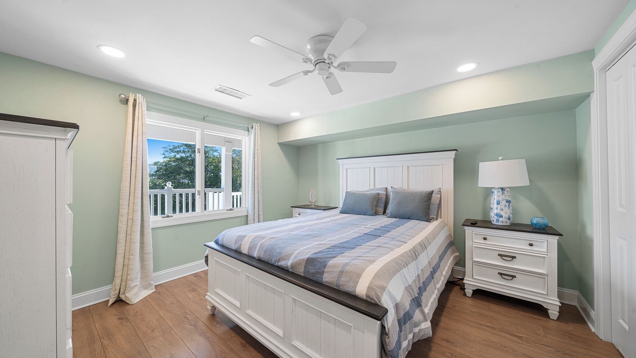 Photo of Bedroom in Avalon