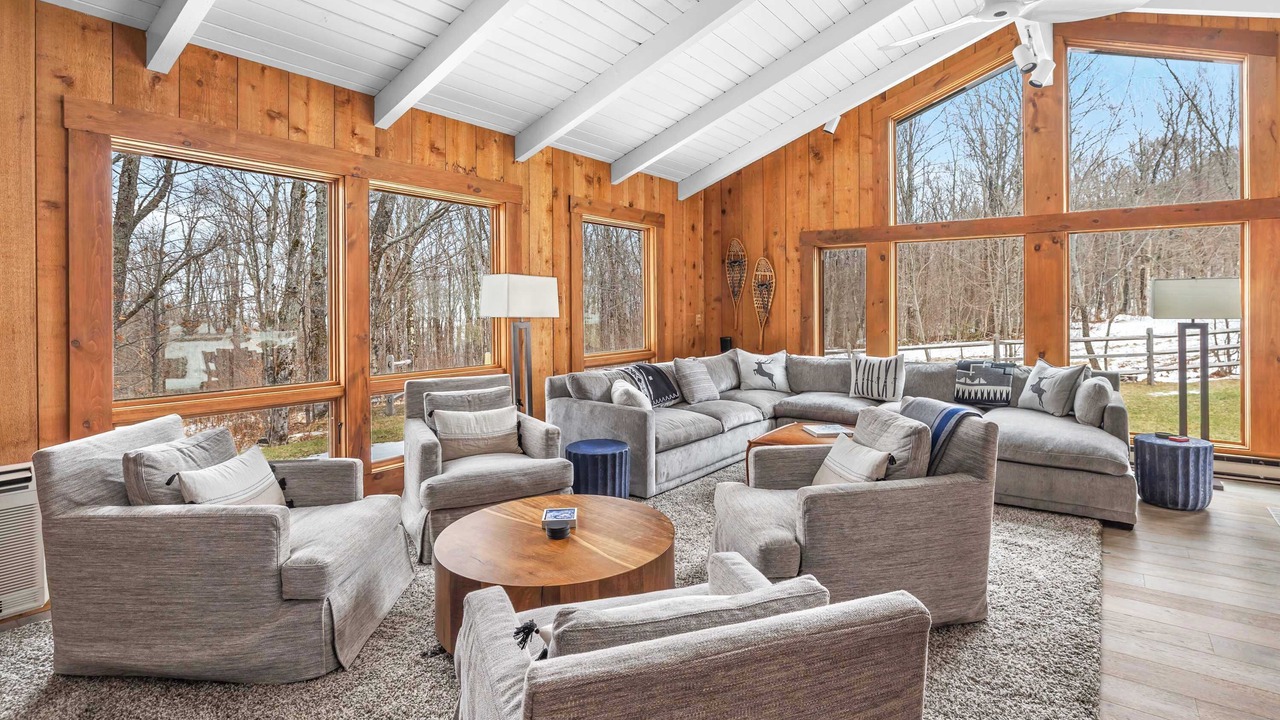 Photo of Livingroom in Stratton Mountain