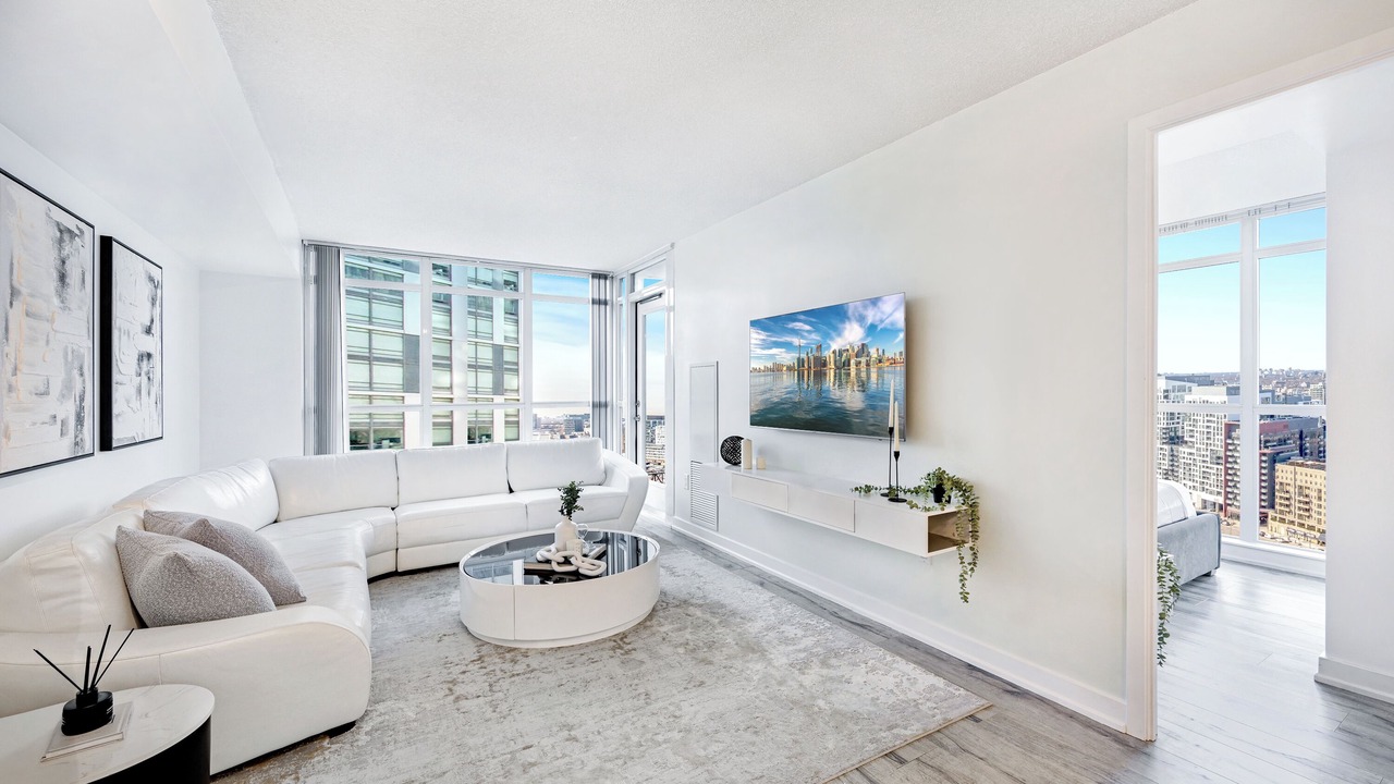 Photo of Livingroom in Lakeview