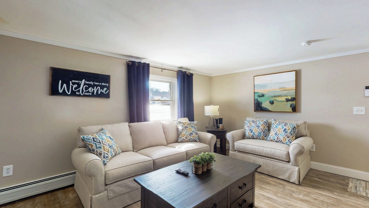 Photo of Livingroom in Fort Ann