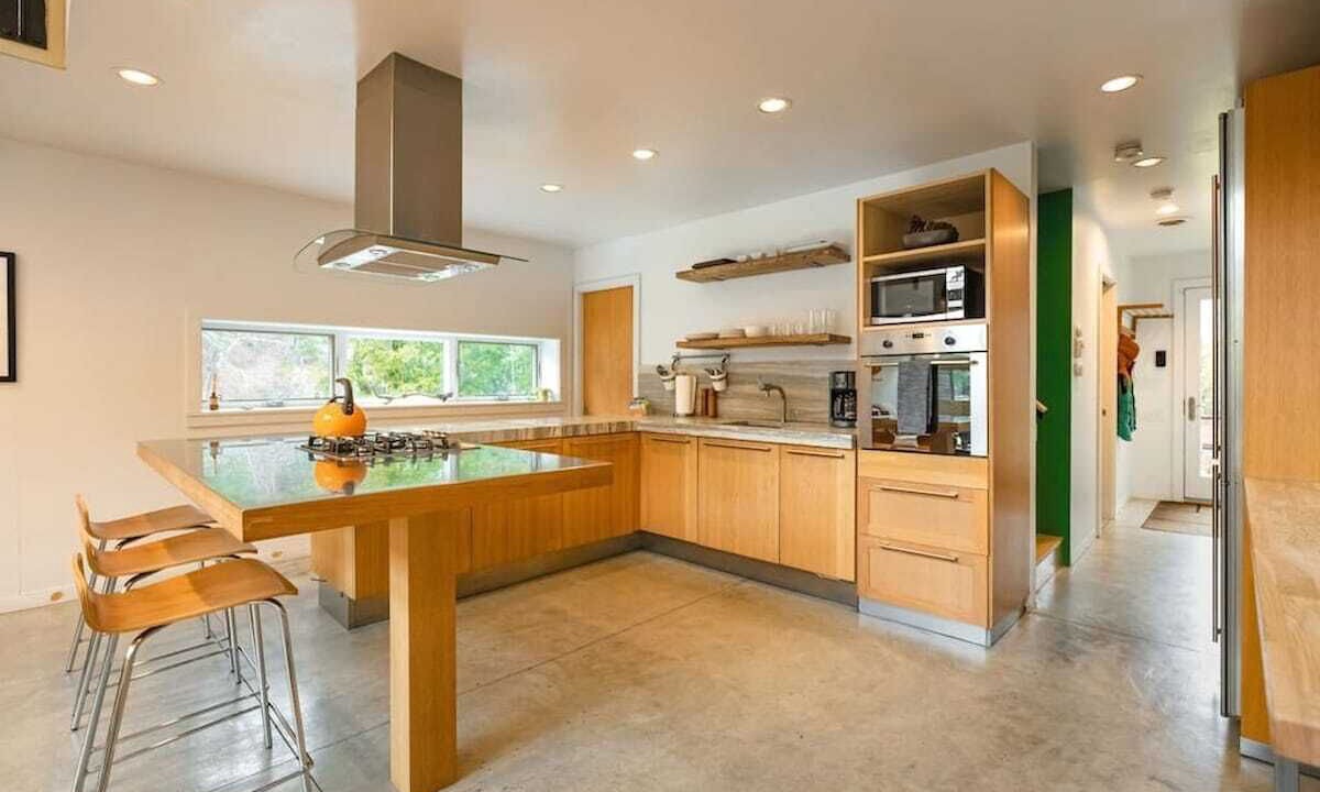 Photo of Kitchen in Jamaica