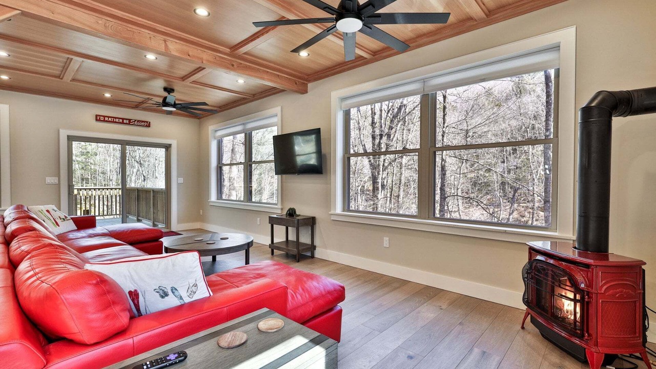 Photo of Livingroom in Pittsfield