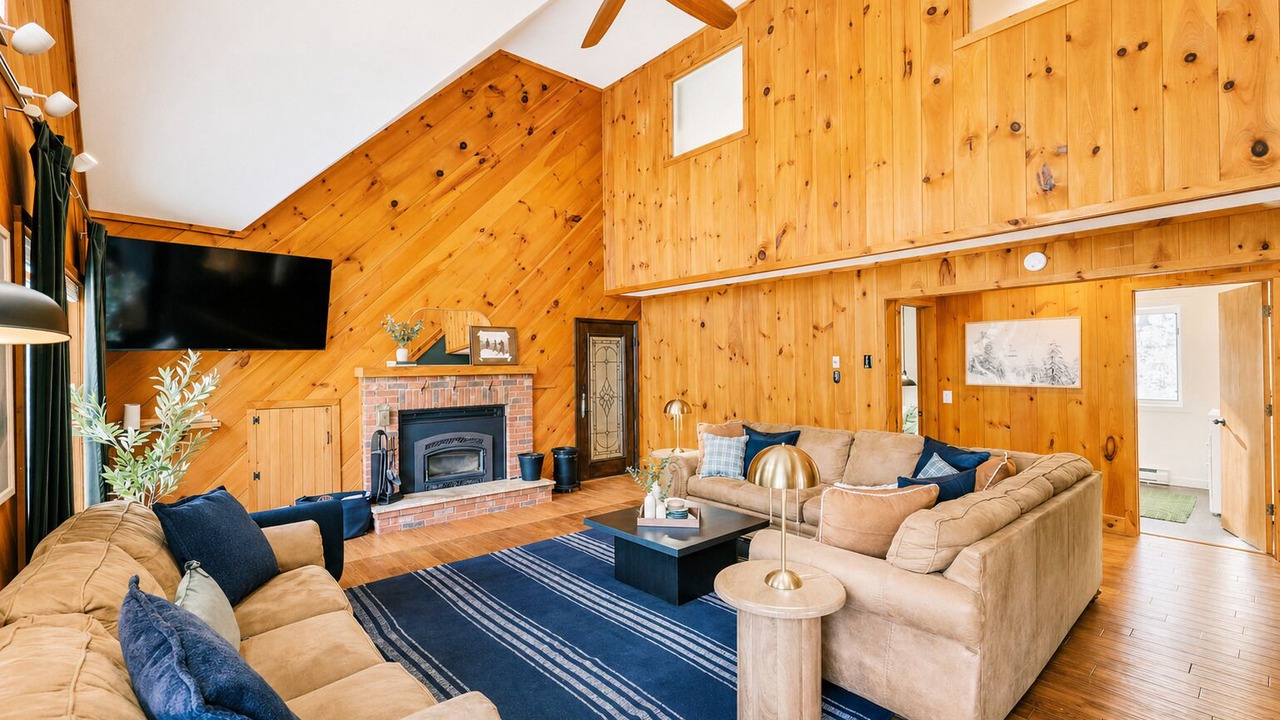 Photo of Livingroom in West Dover