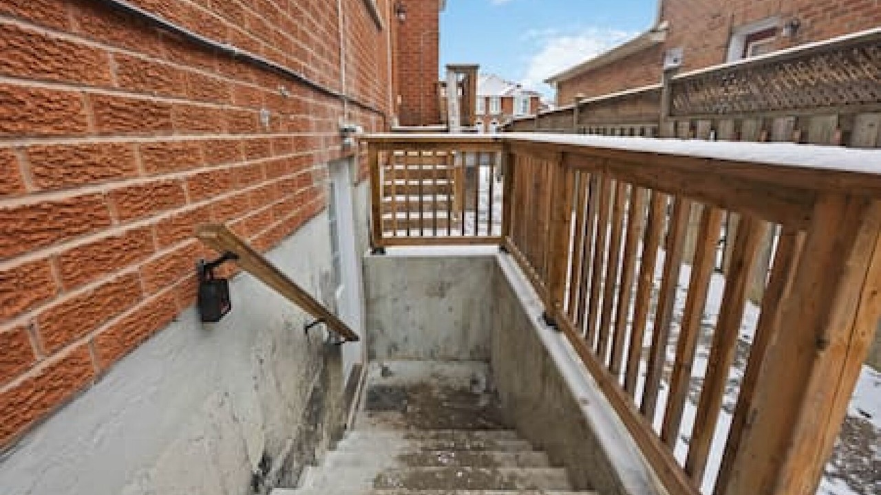 Photo of Outdoor in Pickering