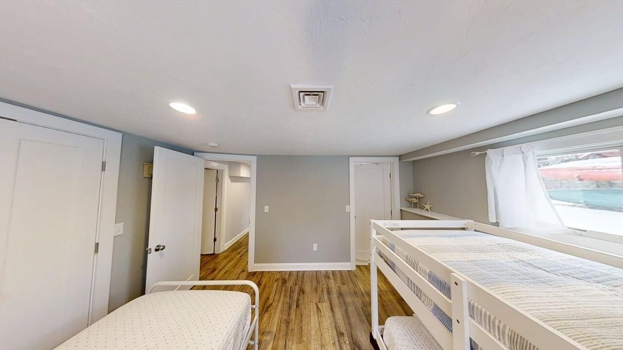Photo of Bedroom in Summersea