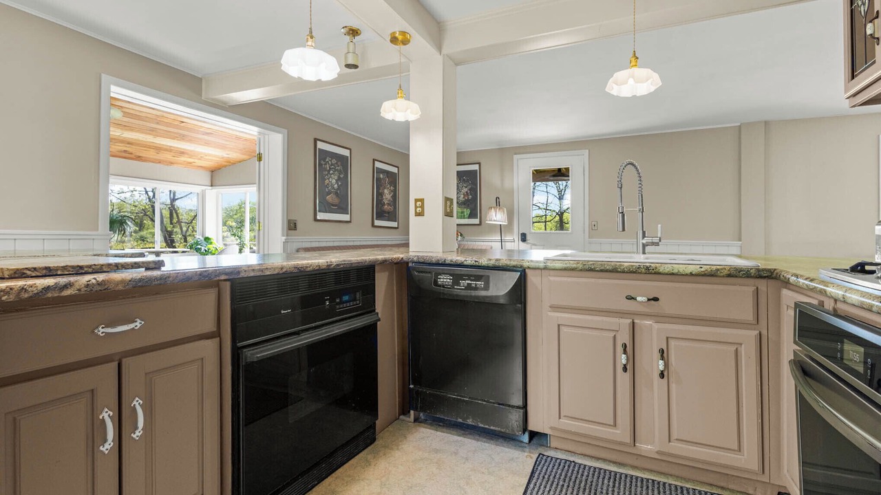 Photo of Kitchen in Town of Aurora