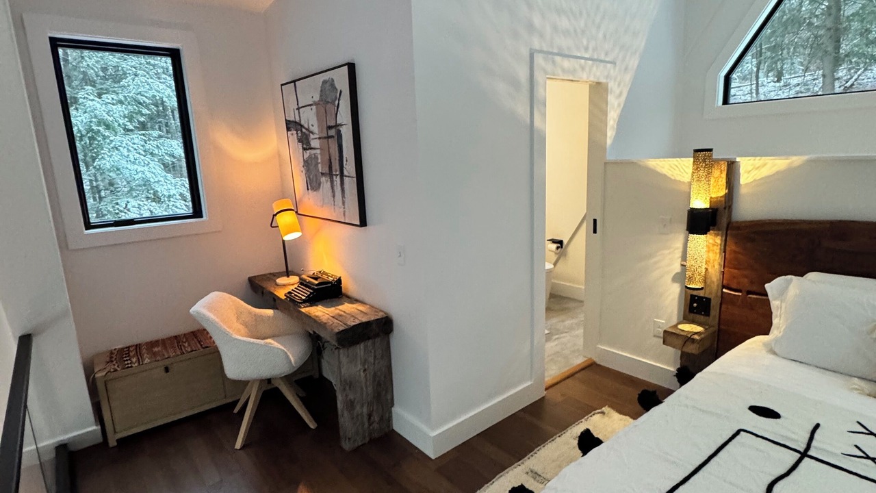 Photo of Bedroom in Melvin Village