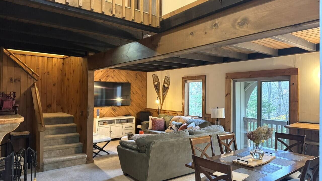 Photo of Livingroom in West Dover