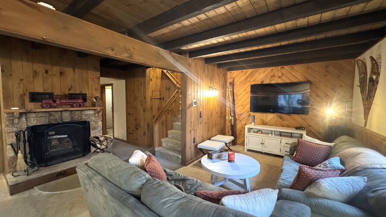 Photo of Livingroom in West Dover