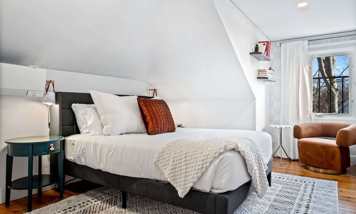Photo of Bedroom in Oakdale