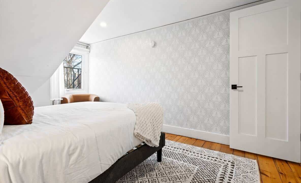 Photo of Bedroom in Oakdale