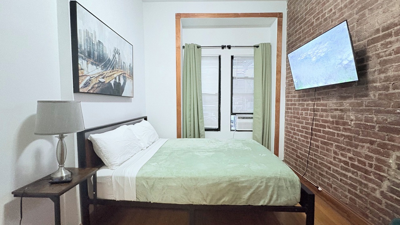 Photo of Bedroom in Garment District