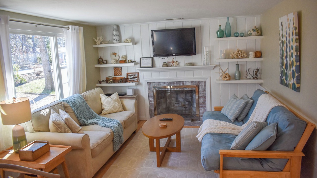 Photo of Livingroom in West Dennis