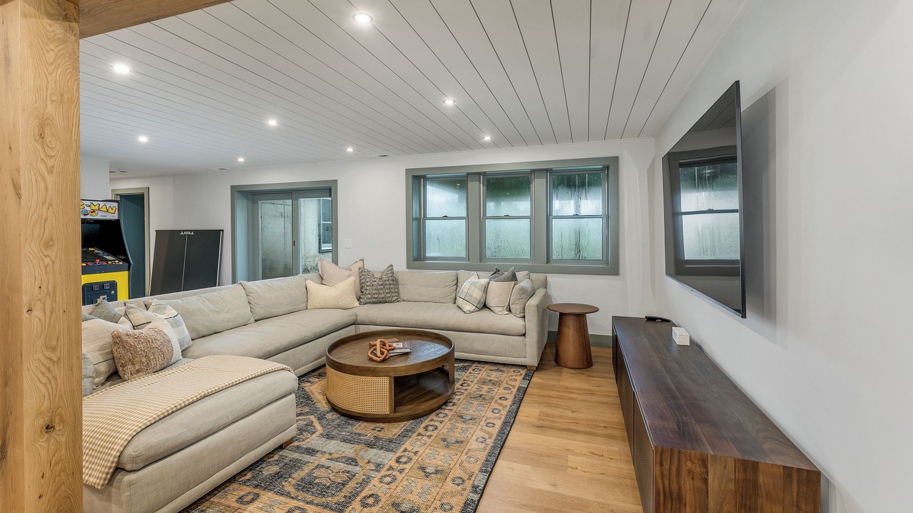 Photo of Livingroom in Meredith