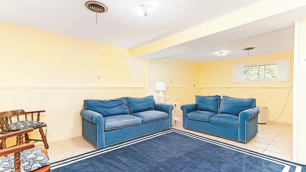 Photo of Livingroom in Weekapaug