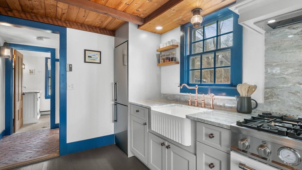 Photo of Kitchen in West Barnstable