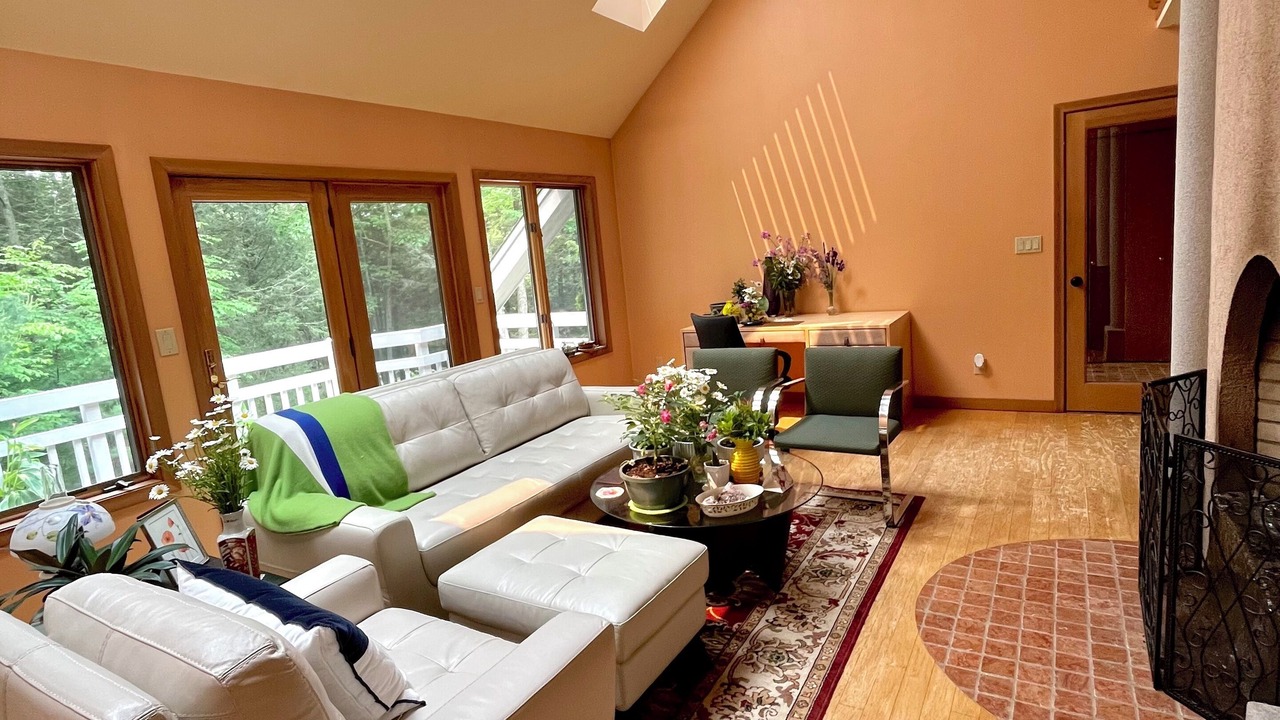 Photo of Livingroom in Harwinton