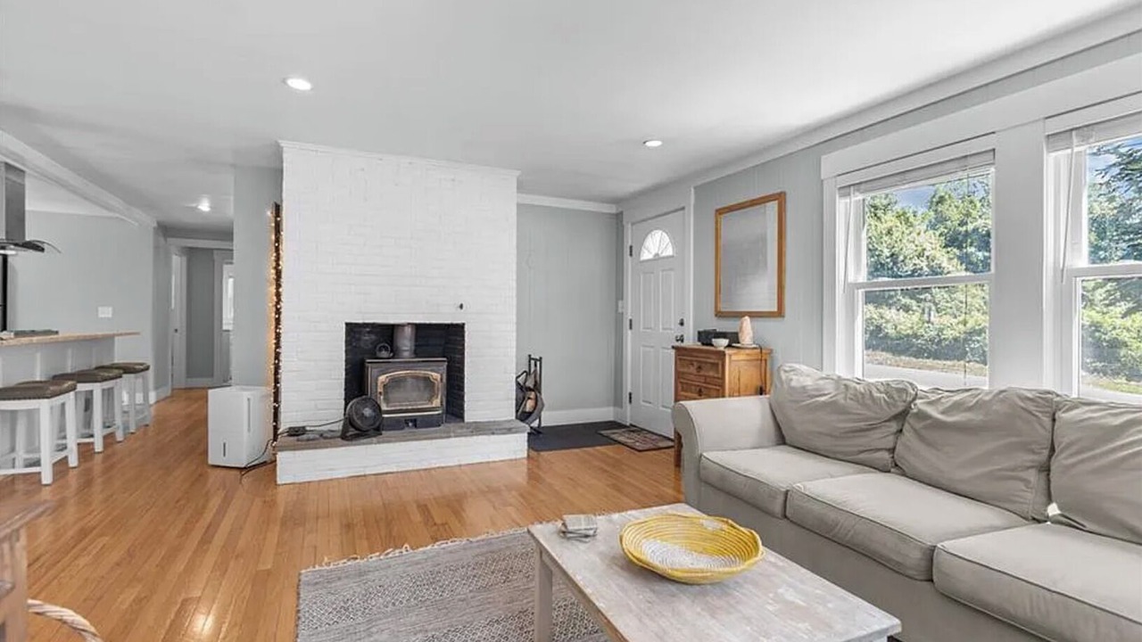 Photo of Livingroom in Narragansett