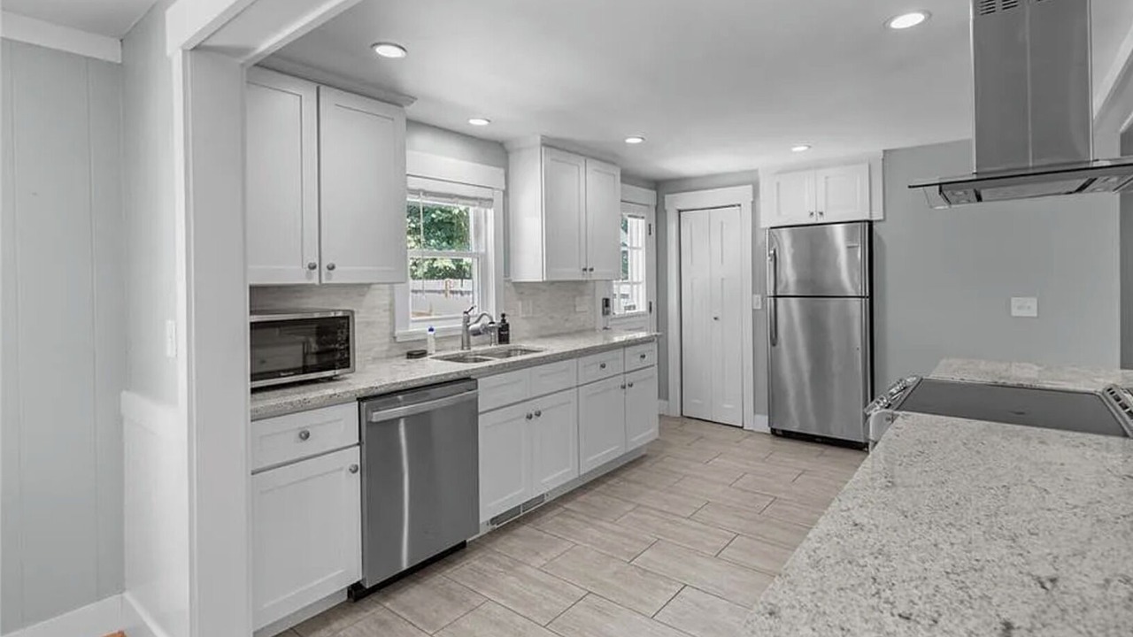 Photo of Kitchen in Narragansett