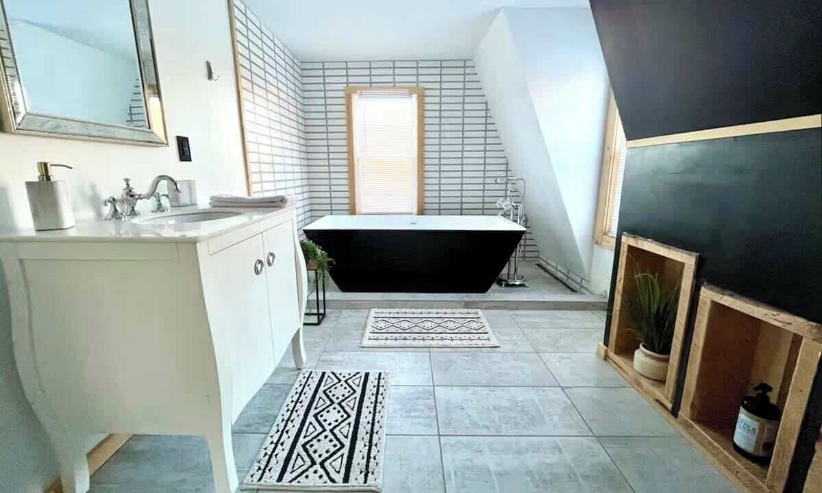 Photo of Bathroom in Haines Falls