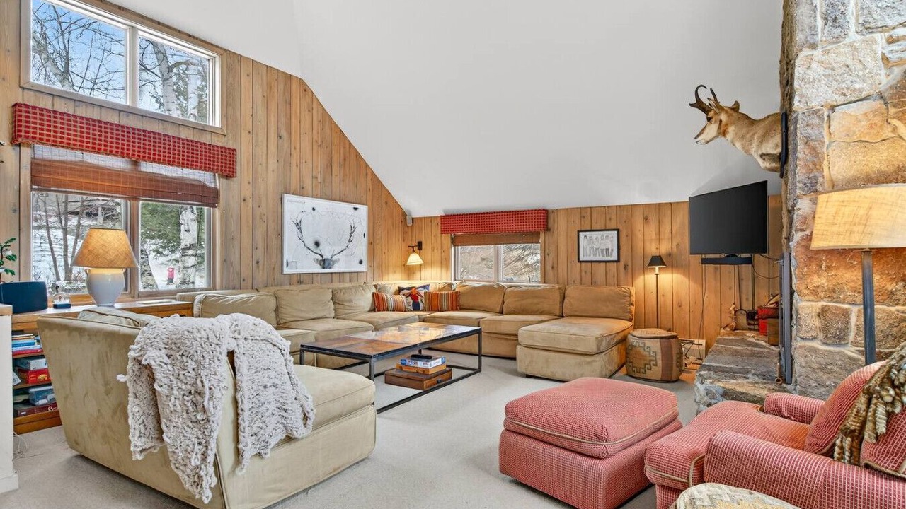 Photo of Livingroom in Stratton Mountain