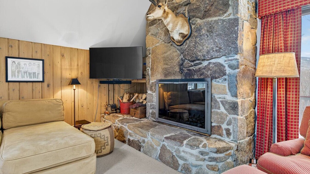 Photo of Livingroom in Stratton Mountain