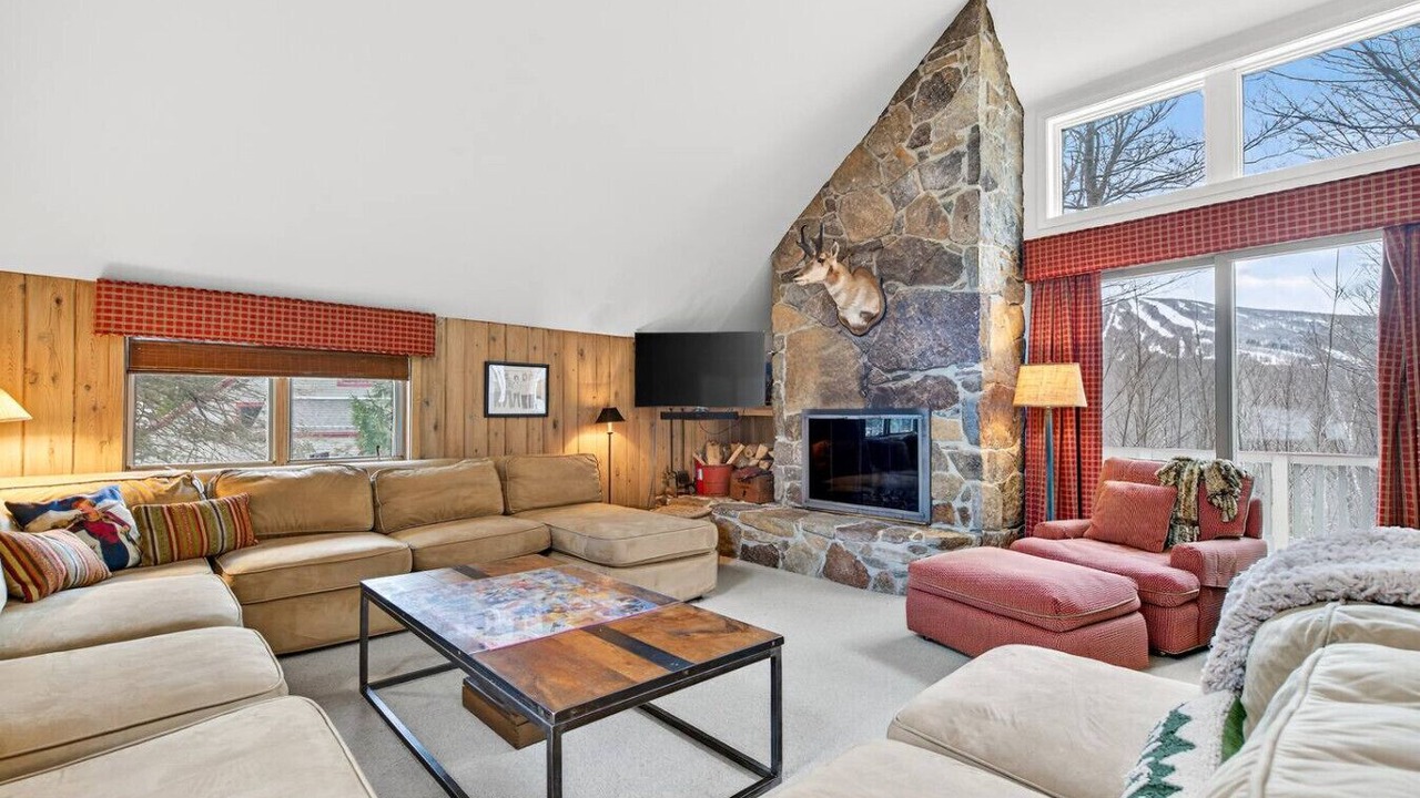 Photo of Livingroom in Stratton Mountain