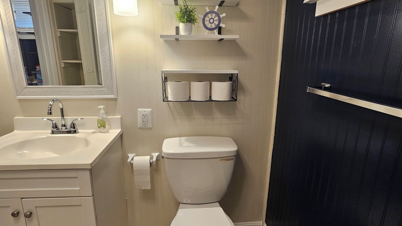 Photo of Bathroom in Ocean Park