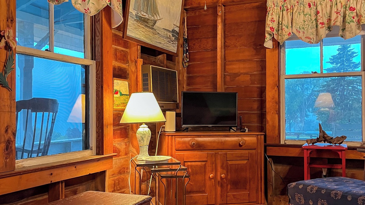Photo of Livingroom in Harpswell