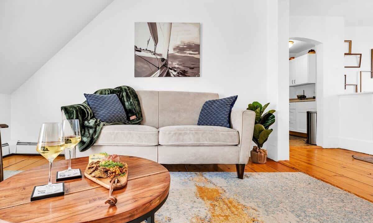 Photo of Livingroom in Oakdale