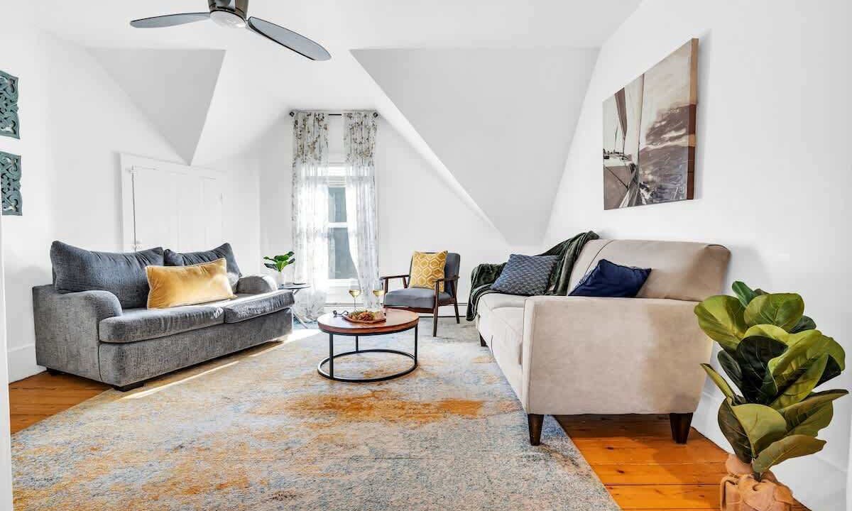 Photo of Livingroom in Oakdale