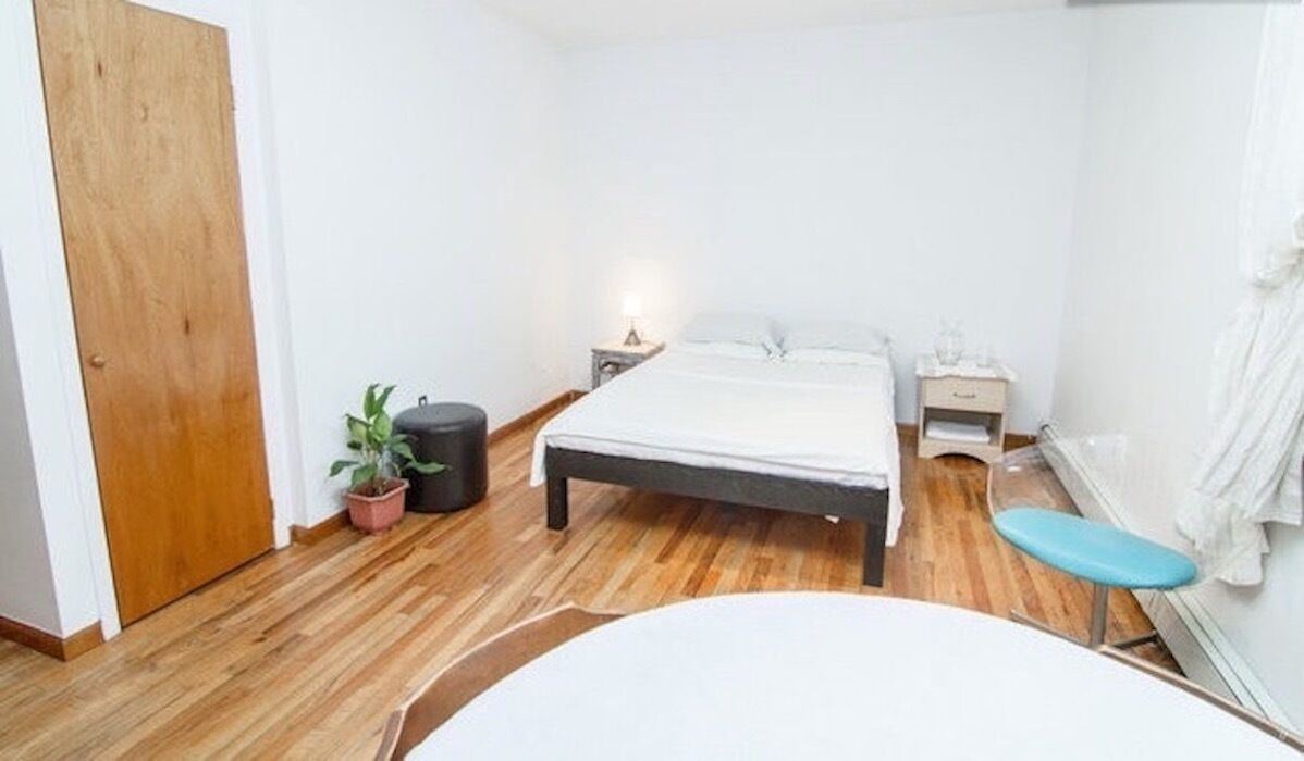 Photo of Bedroom in Chinatown