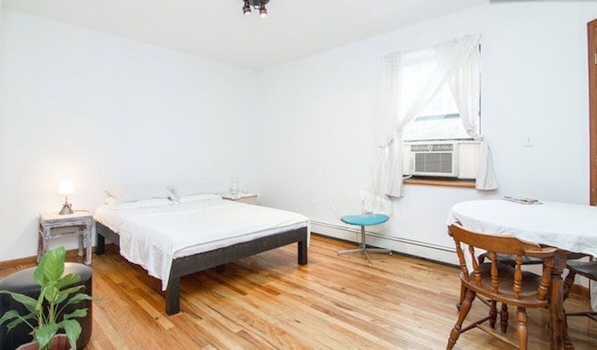 Photo of Bedroom in Chinatown