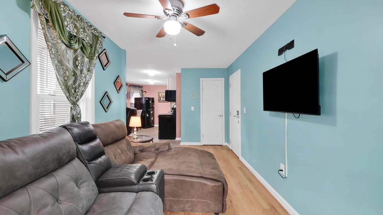 Photo of Livingroom in Asylum Hill