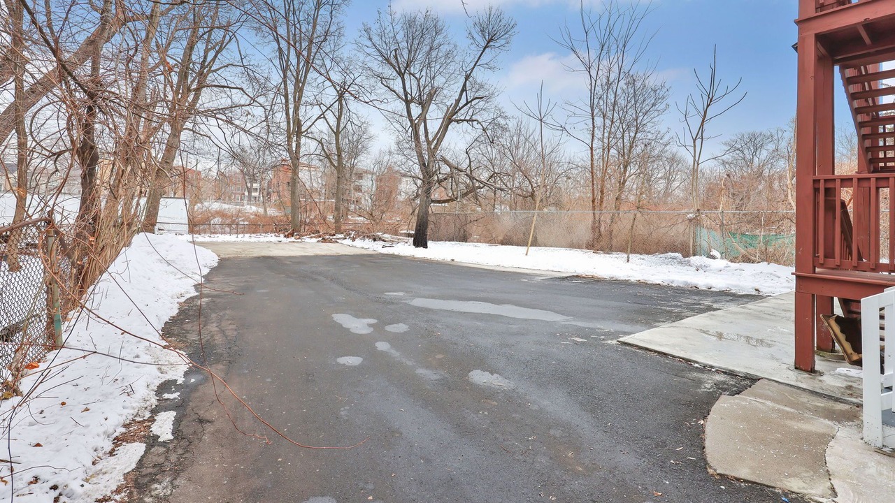Photo of Outdoor in Asylum Hill