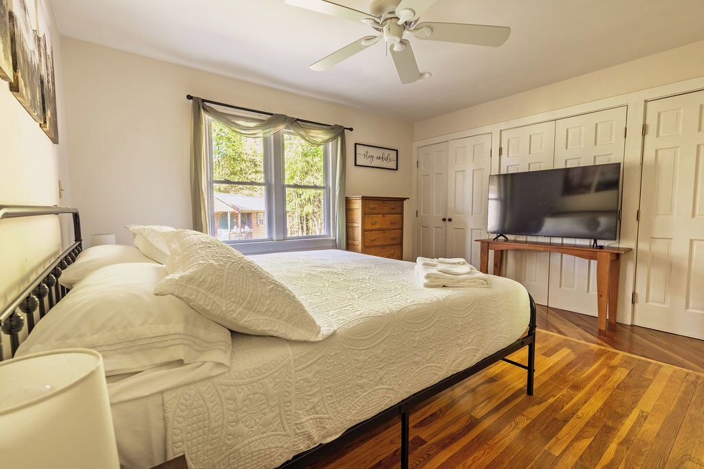 Photo of Bedroom in West End